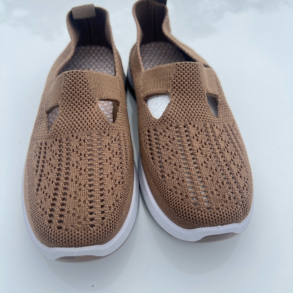 Women’s Knit Slip-On Walking Shoes - Taupe - Picture 4 of 6